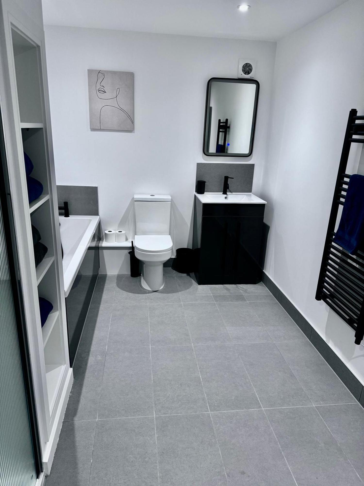 New 2 Bed Apartment In Royston High St Bagian luar foto